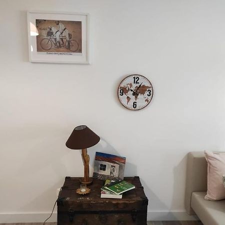 City Apartament 蓬塔德尔加达 外观 照片